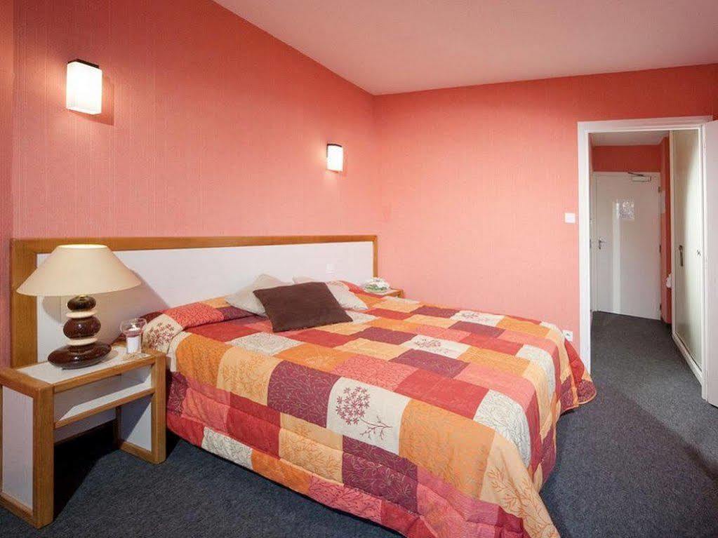 Logis Hotel Restaurant Des Voyageurs Le Malzieu-Ville Eksteriør bilde