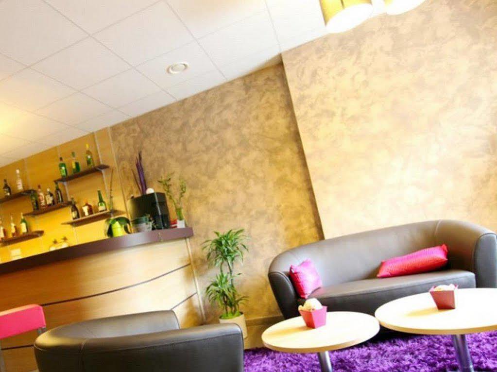 Logis Hotel Restaurant Des Voyageurs Le Malzieu-Ville Eksteriør bilde